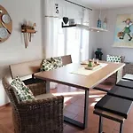 In With Swimming Pool 度假居